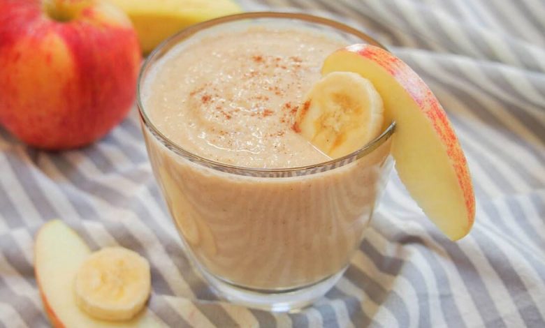 طريقة عمل عصير التفاح بالموز والقرفة