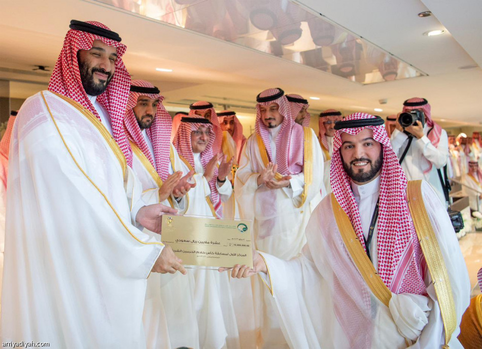 نيابة عن خادم الحرمين الشريفين سمو ولي العهد يتوج الهلال بكأس الملك نيابة عن خادم الحرمين الشريفين الملك سلمان بن عبدالعزيز آل سعود - حفظه الله -، توًّج صاحب السمو الملكي الأمير