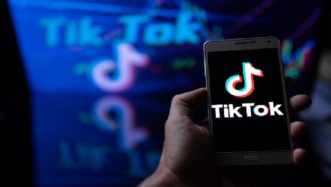 تيك توك TikTok وأضراره على النشئ