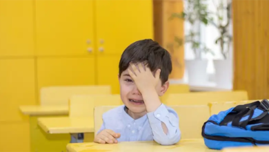 ٥ نصائح للتعامل مع نوبات بكاء طفلك قبل الذهاب إلى المدرسة