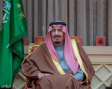 أمام خادم الحرمين وبحضور ولي العهد .. أصحاب السمو الملكي الأمراء يؤدون القسم