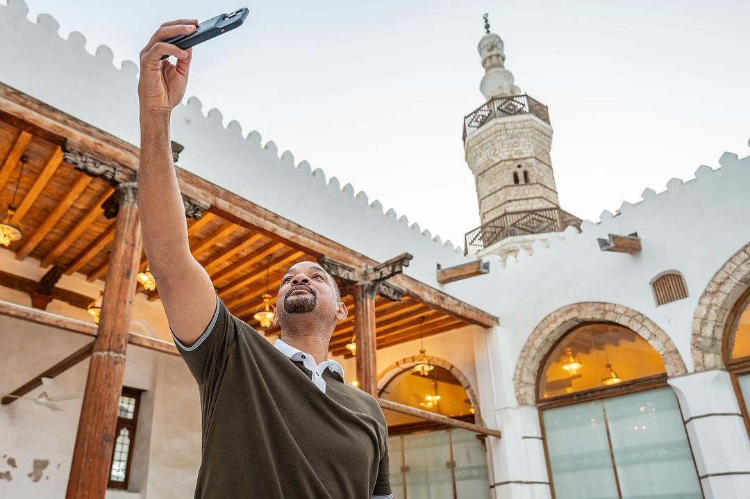 ويل سميث يستكشف جدة التاريخية كيف قضى نجوم مهرجان البحر الأحمر أوقاتهم الخاصة في السعودية؟