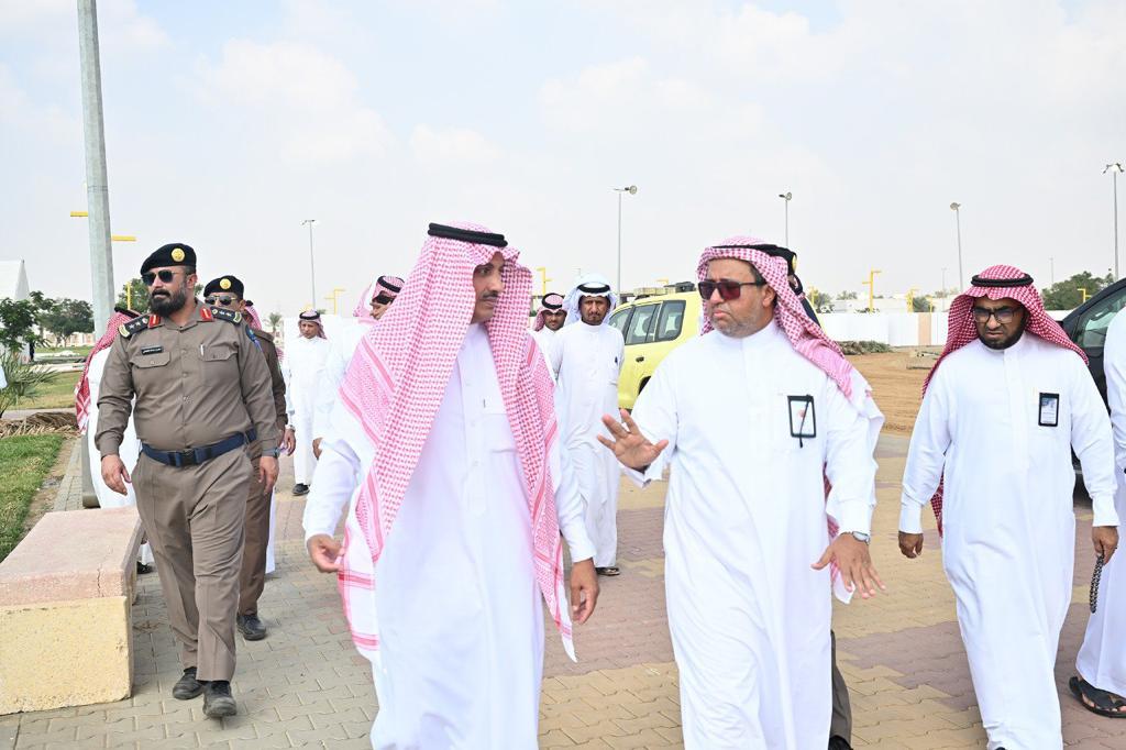 محافظ ضمد يتفقّد موقع مهرجان " عذق " الرابع