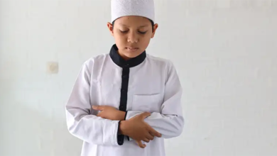 حيل بسيطة لتدريب طفلكِ على صيام شهر رمضان وأداء جميع الشعائر الدينيّة المُستحبّة