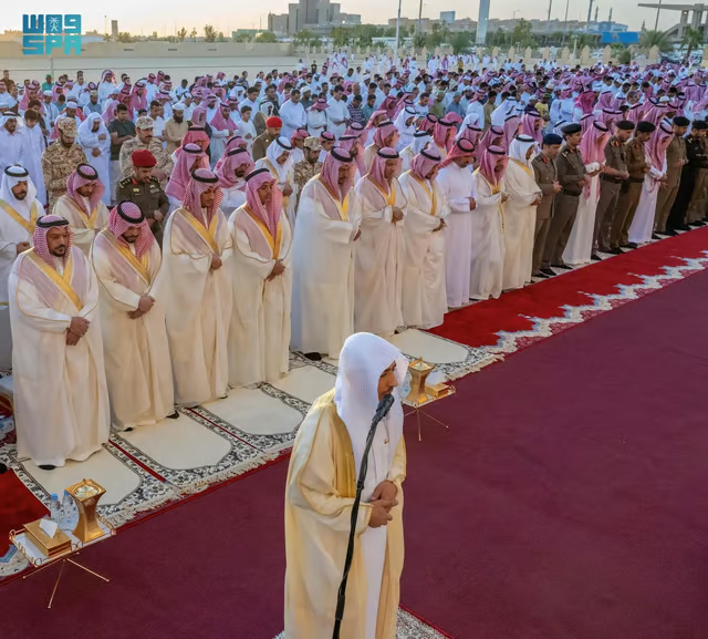 وسط أجواء آمنة مطمئنّة.. المصلُّون يؤدّون صلاة عيد الأضحى في مختلف أنحاء المملكة