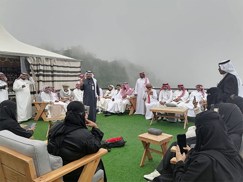 أعضاء نادي المرشدين السياحيين بجازان في محافظة فيفاء