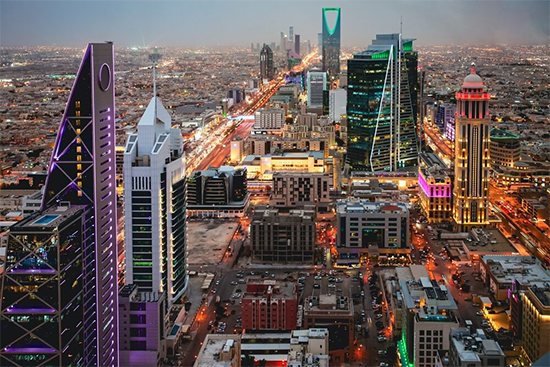 قفزة قياسية للائتمان المصرفي السعودي إلى 2.93 تريليون ريال