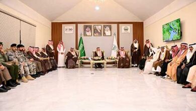 أمير منطقة جازان يلتقي مشايخ محافظة جزر فرسان