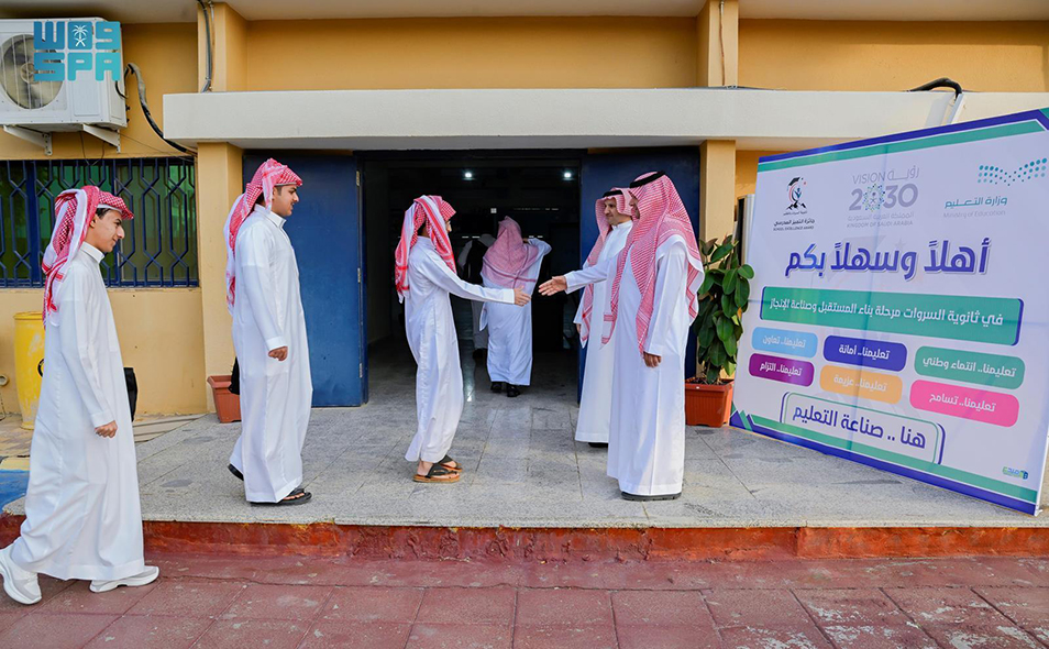 6 ملايين طالب وطالبة ينتظمون في مقاعد الدراسة في 11 منطقة تعليمية