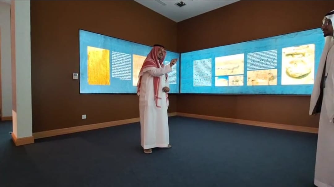 مدير فرع هيئة الصحفيين السعوديين بجازان يزور مركز التراث الثقافي