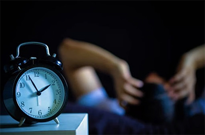 الحذر من البقاء مستيقظاً بعد منتصف الليل