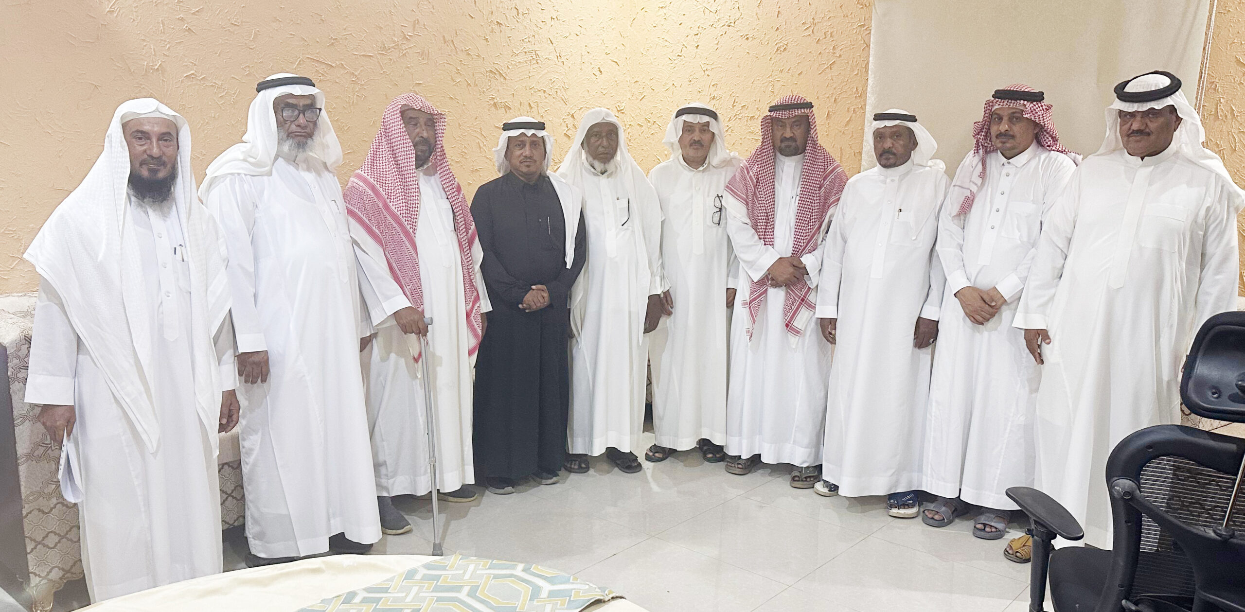 المكتب التعـريفي لجمعية المتقاعدين بصامطة يعقد اجتماعه الأول