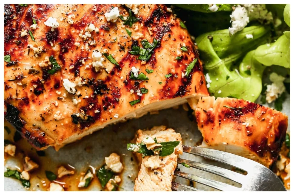 بالصور تتبيلة الدجاج المشوي على الطريقة اللبنانية 