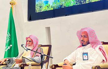فضيلة المستشار الشرعي بجازان “التمسك بالولاء للقيادة والقيم الوطنية يمثل واجبًا شرعيًا وأخلاقيًا