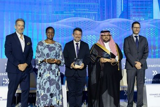 قمة كوموشن العالمية 2025 تختتم أعمالها في الرياض بتكريم الفائزين بجائزة "الرؤية الحضرية المبتكرة"