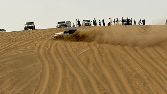رياضة السيارات… شغفٌ منضبط يعزّز السلامة ويثري الحراك السياحي في أحضان طبيعة ناوان