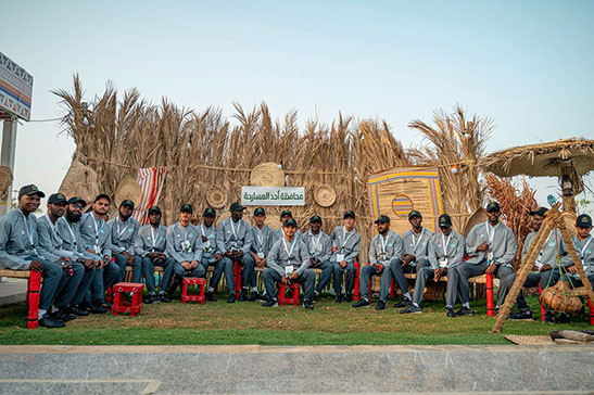 جولة ثقافية لطلاب المنح بجامعة جازان… تنوّع إنساني يحتفي بتراث المكان