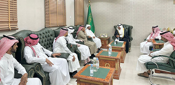 محافظ قلوة يناقش الاستعدادات لشتاء 2026 وتعزيز الحضور الإعلامي للمحافظة