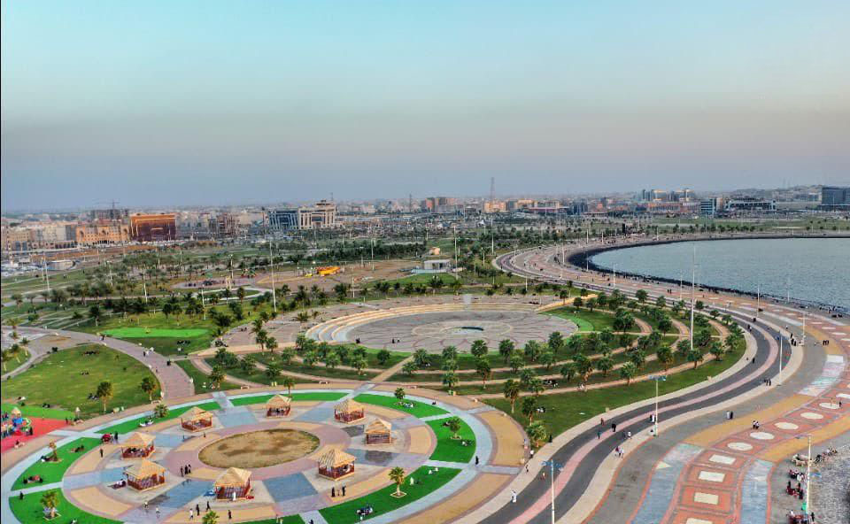  حين ينهض الحلم من قلب الأرض