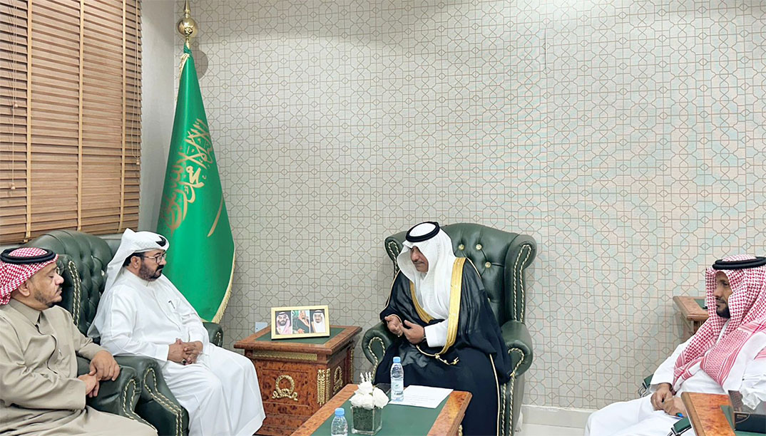 محافظ قلوة يناقش الاستعدادات لشتاء 2026 وتعزيز الحضور الإعلامي للمحافظة