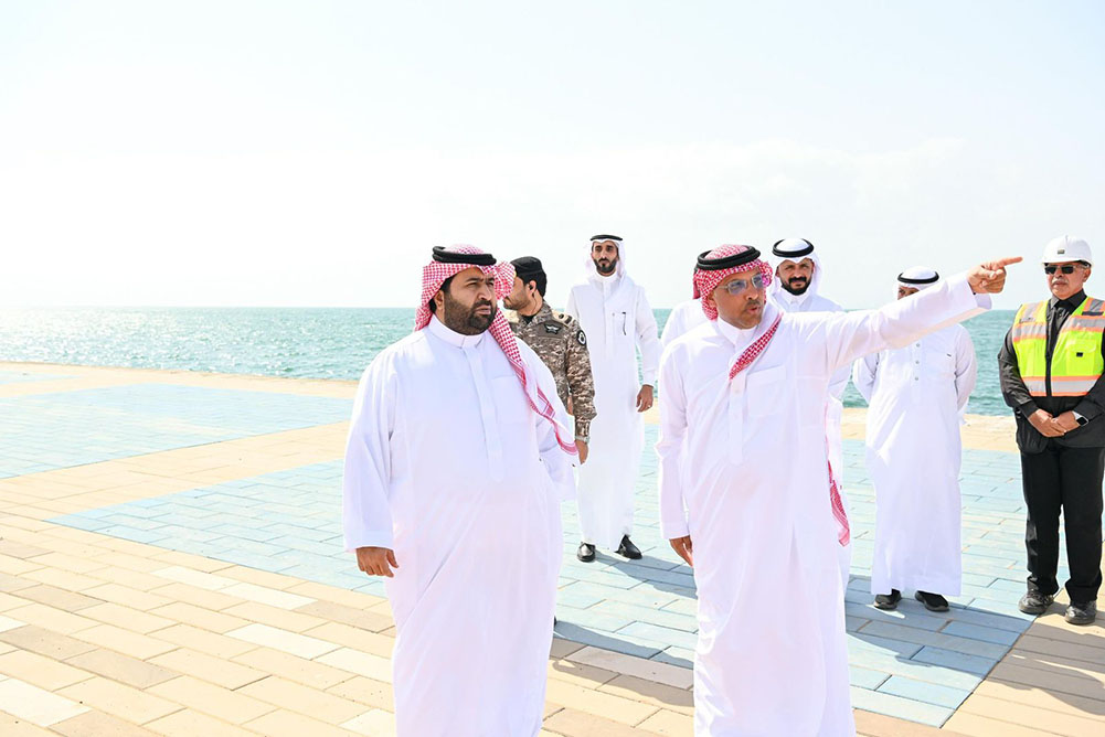 امير جازان يتفقد ميدانيًا مشاريع أمانة المنطقة ويطّلع على خطط التنمية المستقبلية
