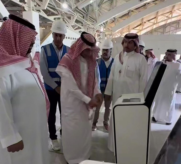 الأمير محمد بن عبدالعزيز يتفقد مشروع مطار جازان الدولي الجديد