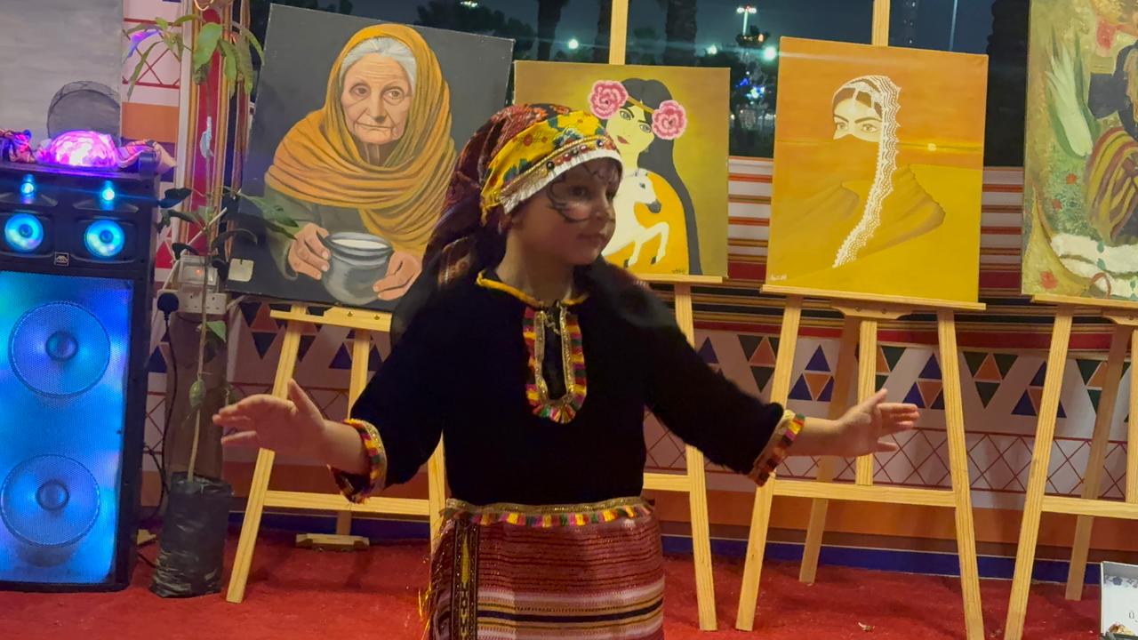 عراقة "الخطوة" وهيبة "السيف" تأسران زوار الشارع الثقافي في جناح صبيا بـ "جازان 2026"