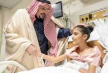 أمير القصيم يزور الطفلة السودانية العنود الطريفي ويطمئن على حالتها الصحية