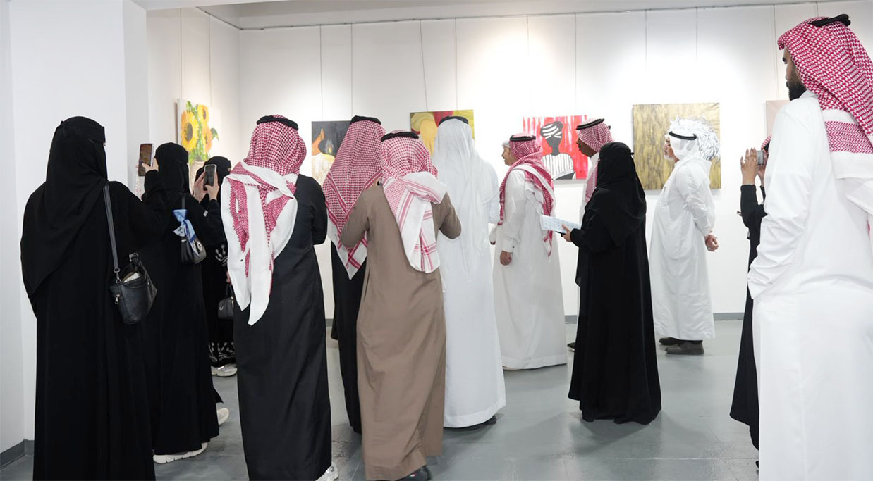 افتتاح معرض "همّة" التشكيلي الأول بالطائف