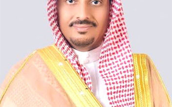 عبدالله حمدي يرفع شكره لمقام خادم الحرمين الشريفين وولي عهده بمناسبة موافقة صدور مجلس الوزراء بترقيته للمرتبة الرابعة عشرة