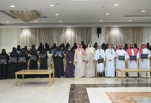 برعاية أمير منطقة جازان.. وكيل الإمارة يكرّم الحرفيين المشاركين في إنتاج "جدارية القعايد" الفائزة بجائزة نيويورك