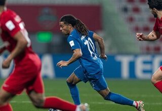 "أخبار رياضية "تعادل سلبي يحسم مباراة الهلال وشباب الأهلي الإماراتي في نخبة آسيا.