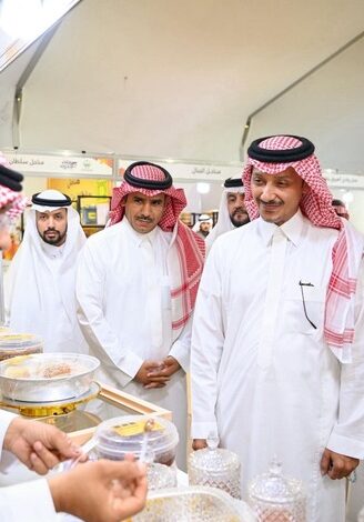 وكيل إمارة منطقة جازان يزور معرض العسل بالعيدابي ضمن مهرجان جازان 2026