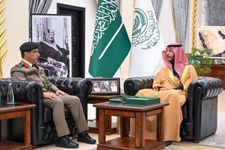 الأمير سعود بن نهار يتسلم تقرير إدارة الدفاع المدني بالطائف..