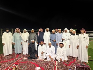 معلم مصري يعود للسعودية بعد أن خدم فيهامعلما وودعهاعام1997